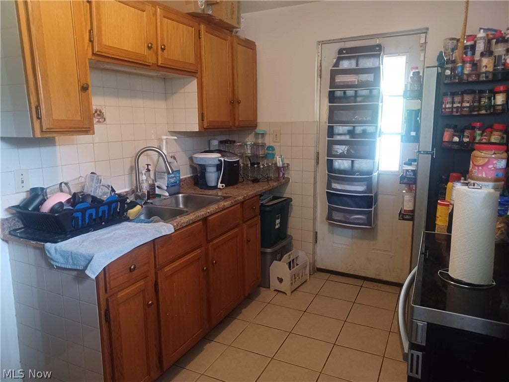 718 Hillsdale