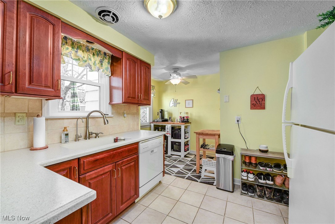 107 E 216th Street, Euclid, Ohio image 12