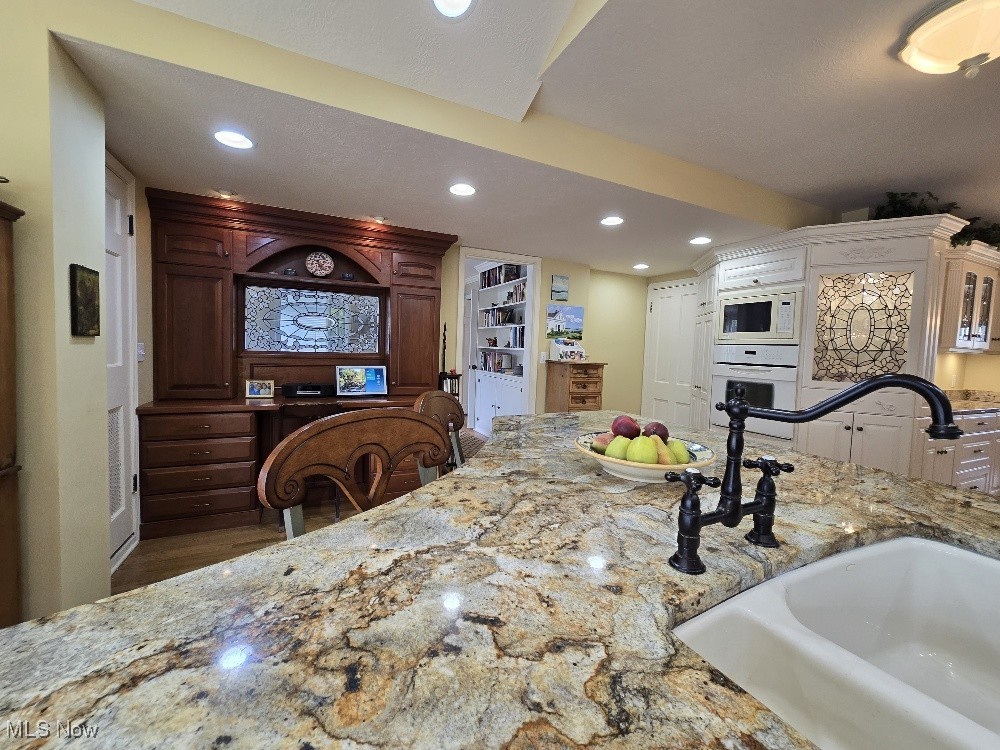 21375 Endsley Avenue, Rocky River, Ohio image 13