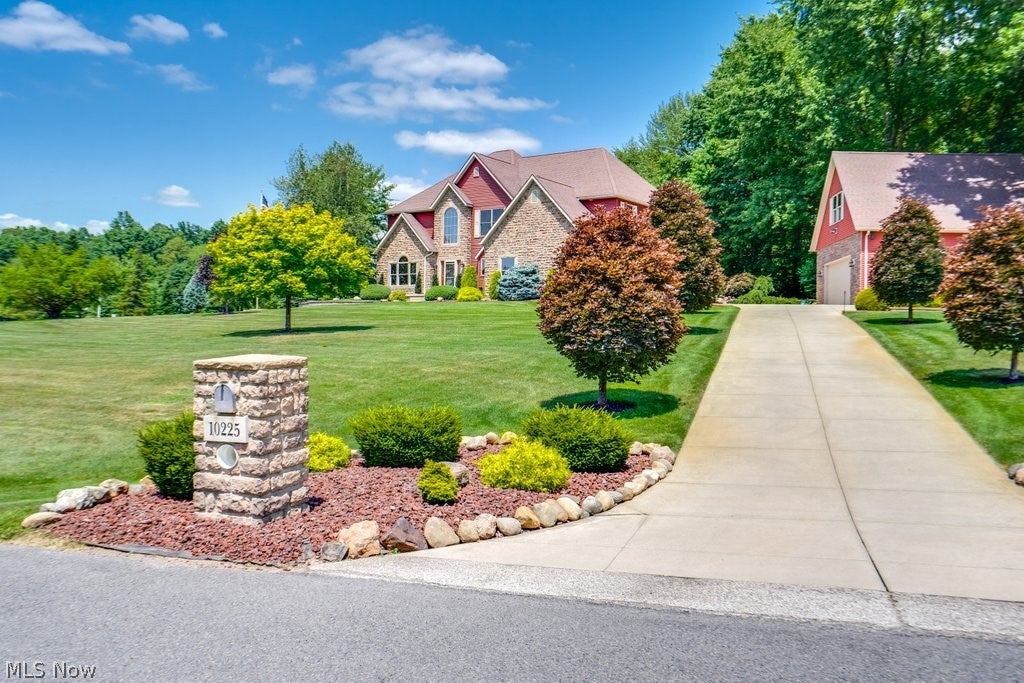 10225 Questa Court