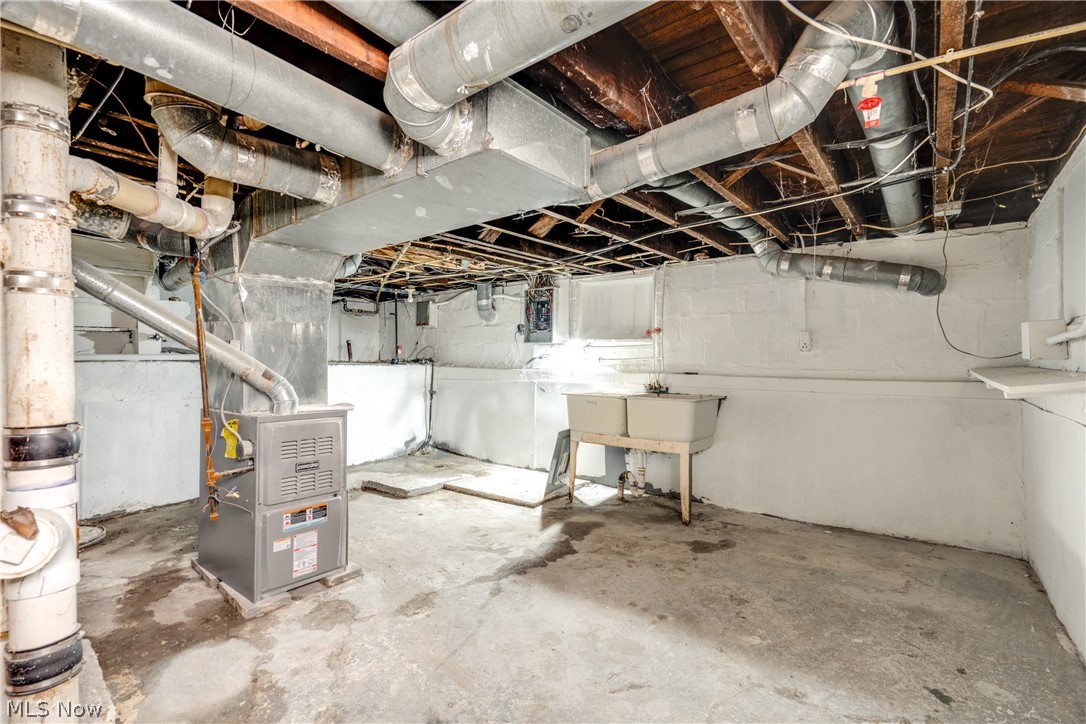 Joseph S Van De Boes Greenhur - Residential