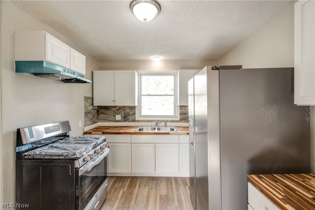 Joseph S Van De Boes Greenhur - Residential