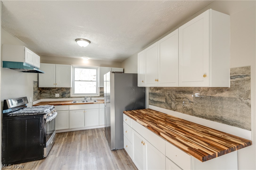 Joseph S Van De Boes Greenhur - Residential