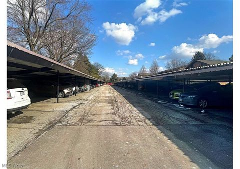 Tiny photo for 16460 Heather Lane, Middleburg Heights, OH 44130 (MLS # 5190001)