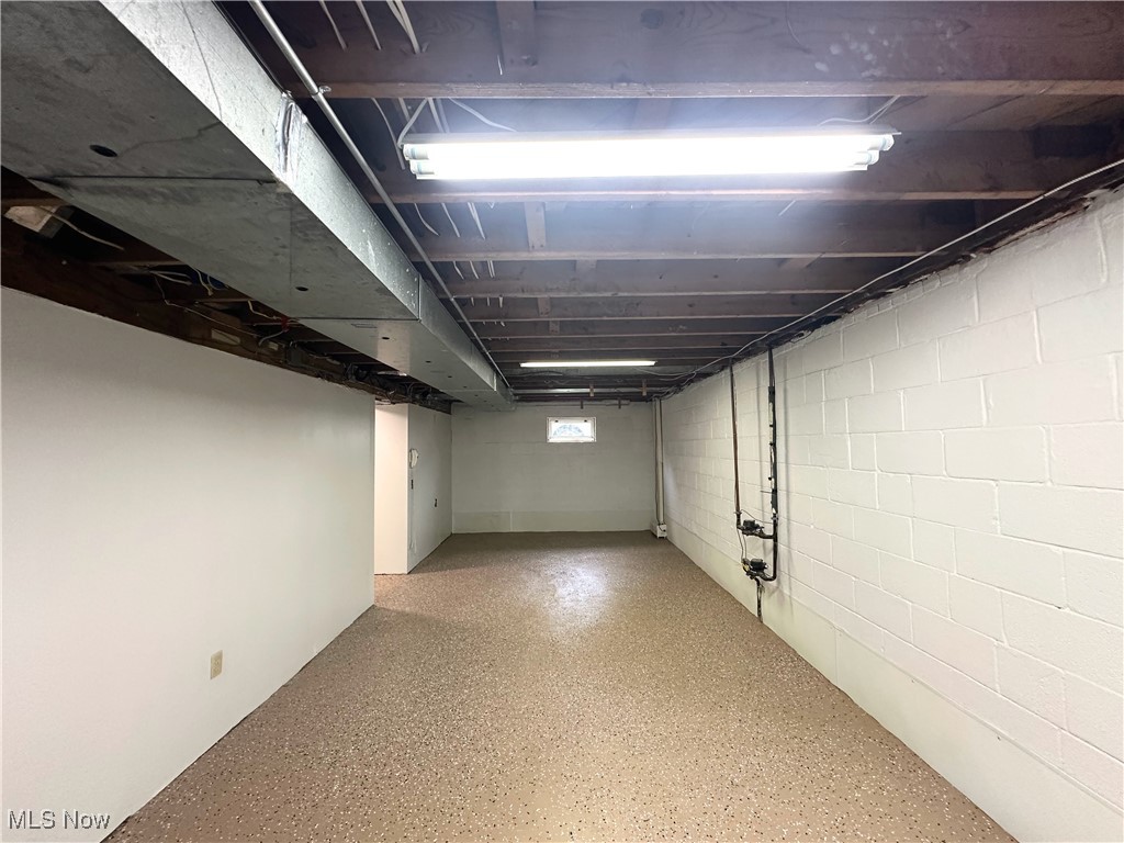 Kemper Clague Manor - Residential