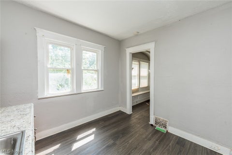 Tiny photo for 10937 Massie Avenue, Cleveland, OH 44108 (MLS # 5221218)