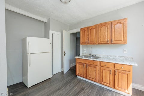 Tiny photo for 10937 Massie Avenue, Cleveland, OH 44108 (MLS # 5221218)