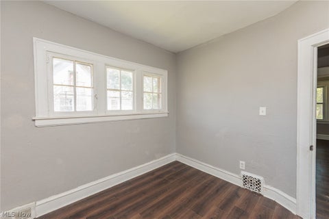 Tiny photo for 10937 Massie Avenue, Cleveland, OH 44108 (MLS # 5221218)