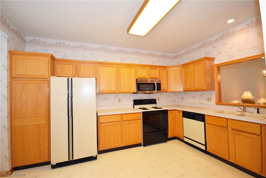 Ridgewood Condo - Residential