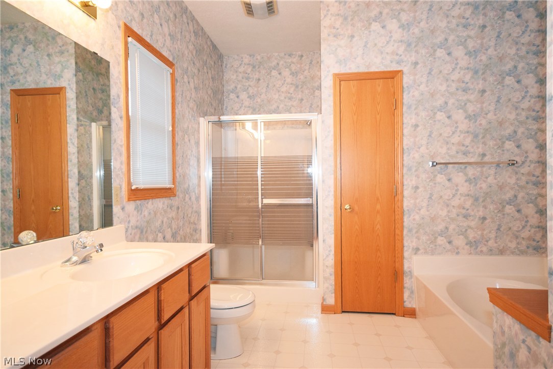 Ridgewood Condo - Residential