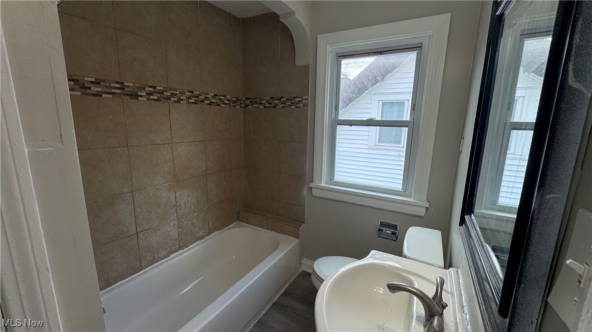 Cleveland Heights Blvd - Residential