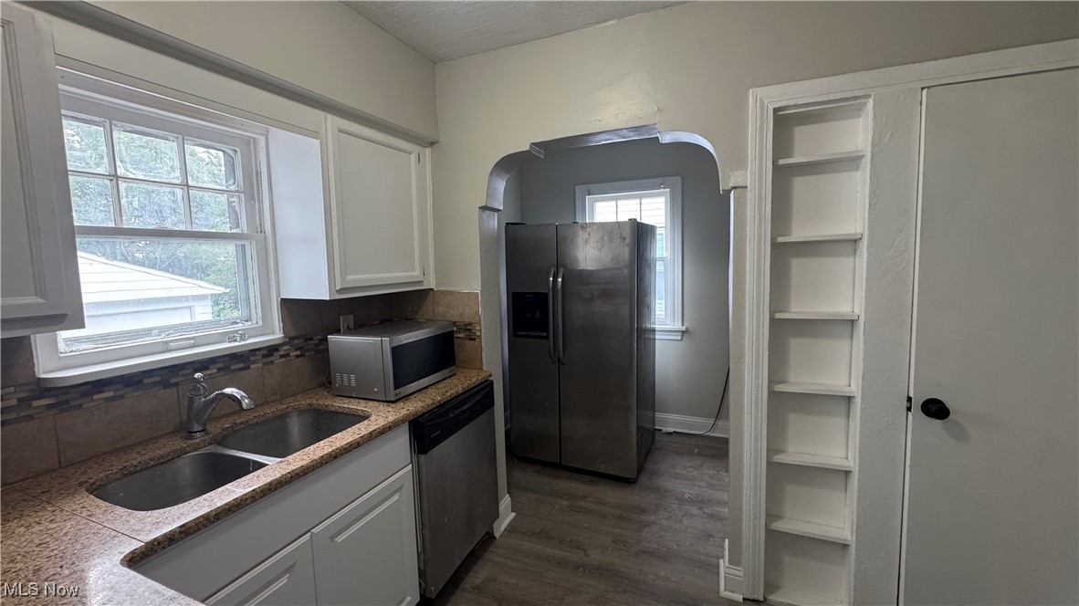 Cleveland Heights Blvd - Residential