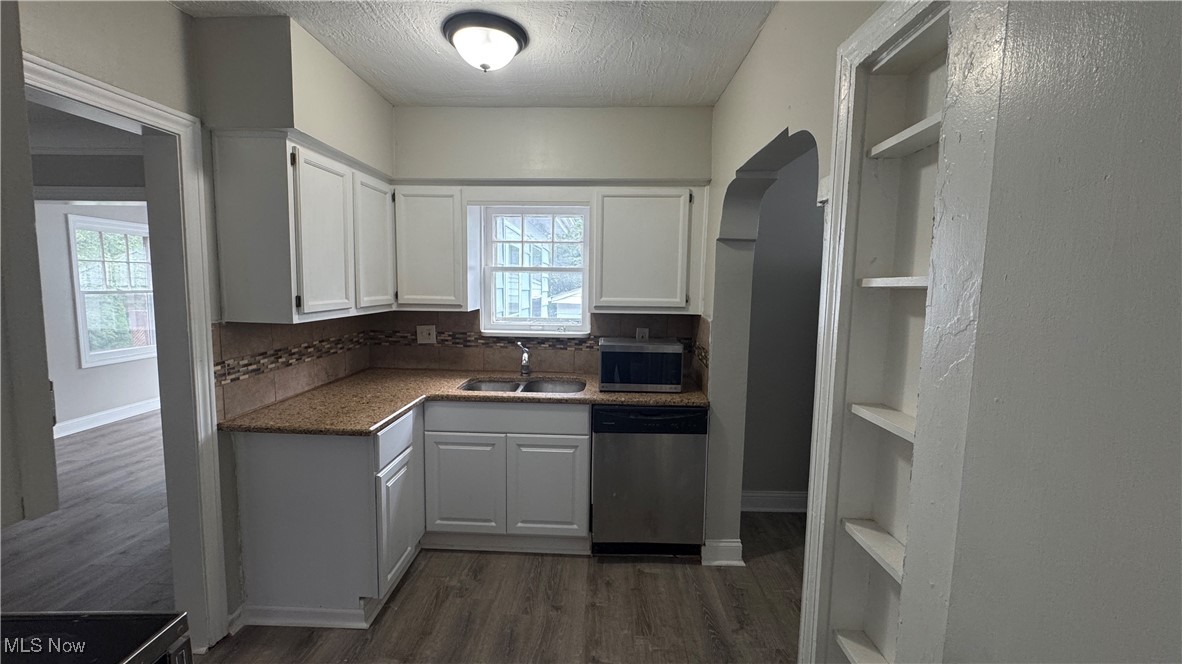 Cleveland Heights Blvd - Residential