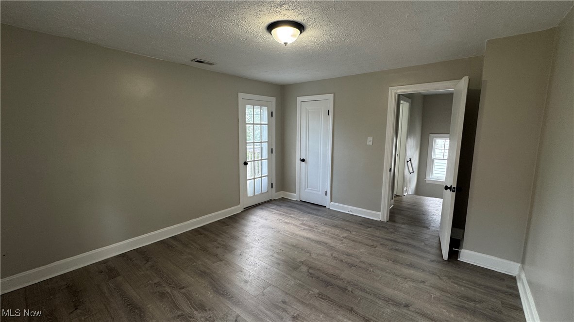 Cleveland Heights Blvd - Residential