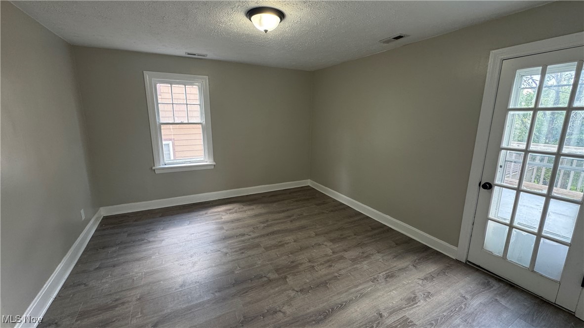 Cleveland Heights Blvd - Residential