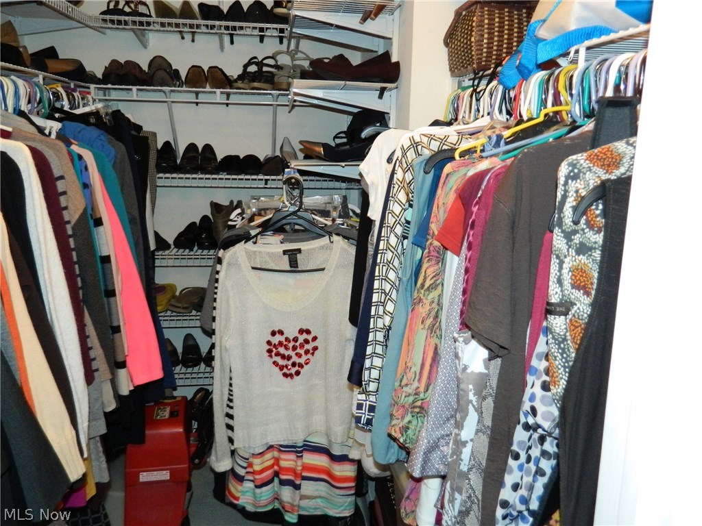 Regency Hlnds Condo - Residential