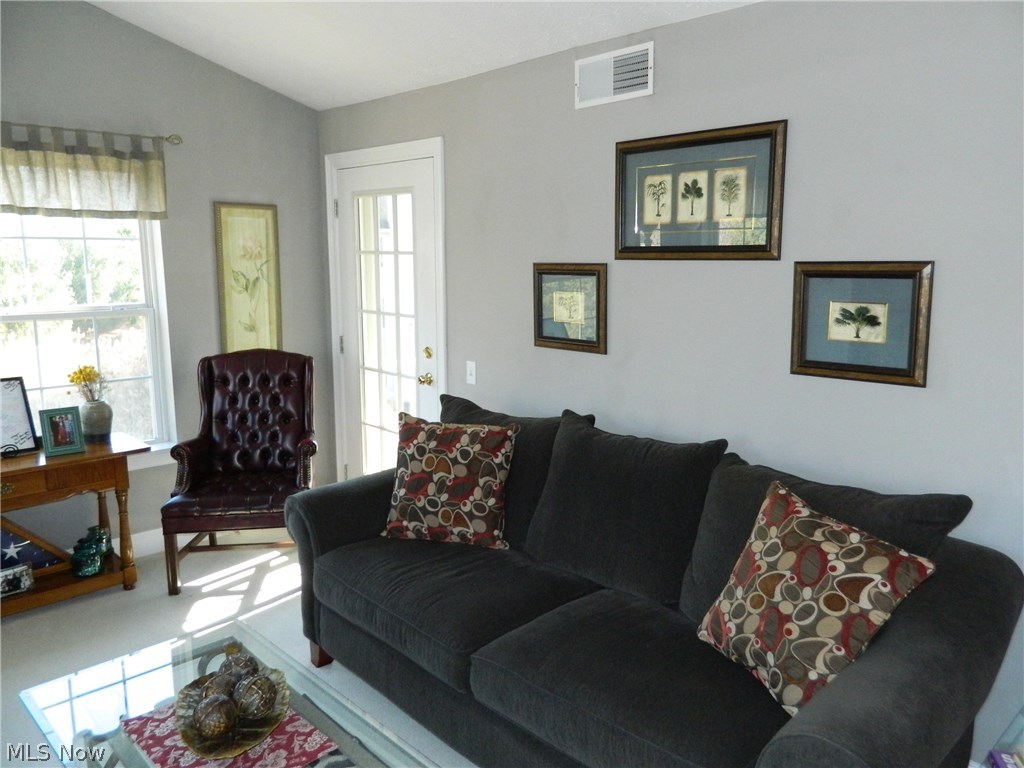 Regency Hlnds Condo - Residential