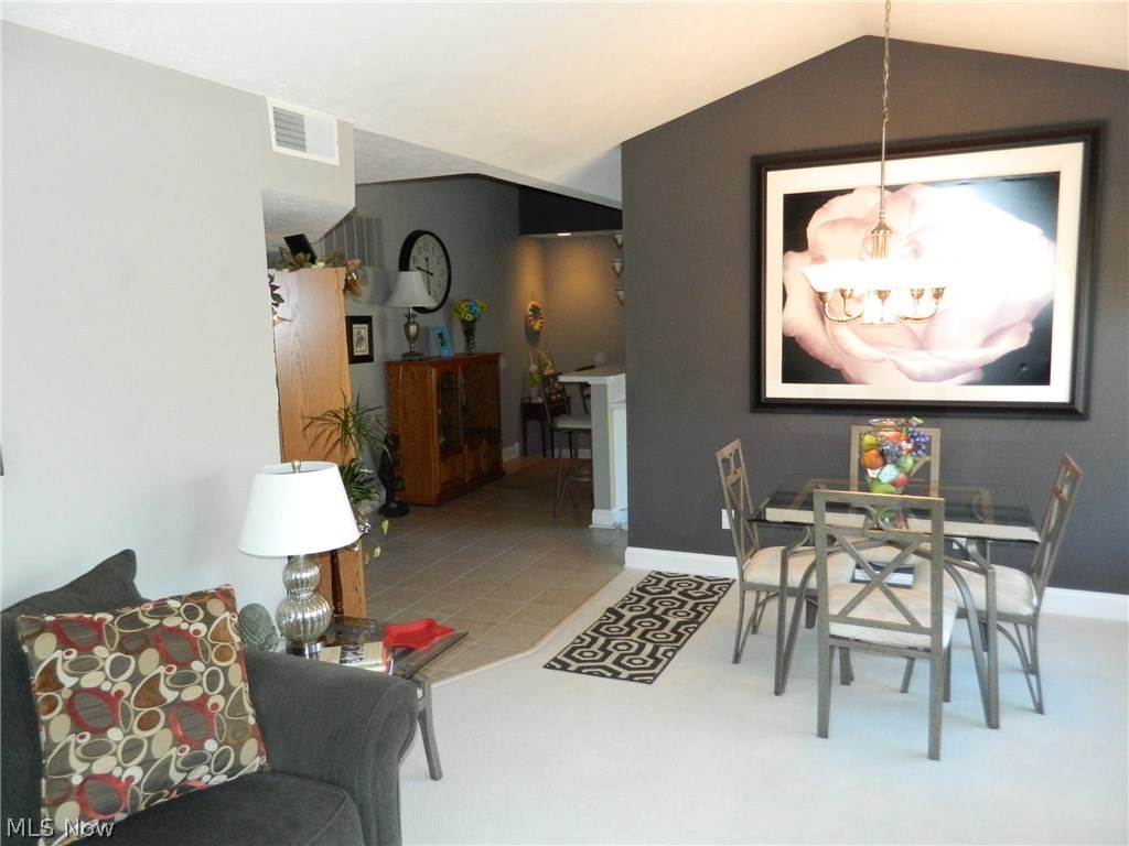 Regency Hlnds Condo - Residential