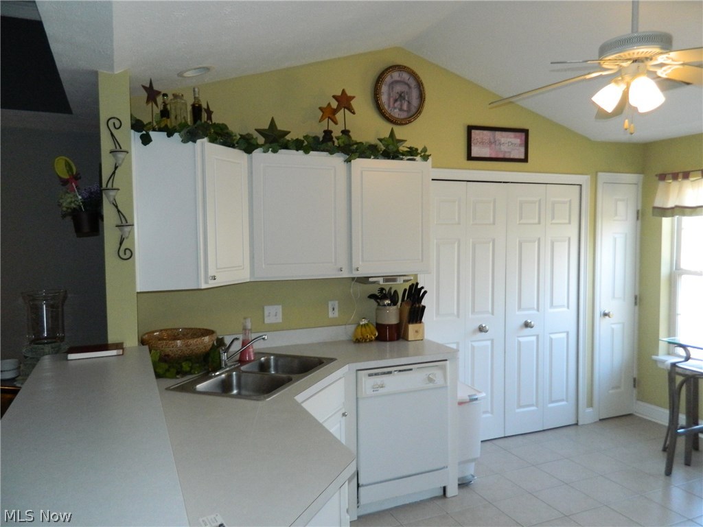 Regency Hlnds Condo - Residential