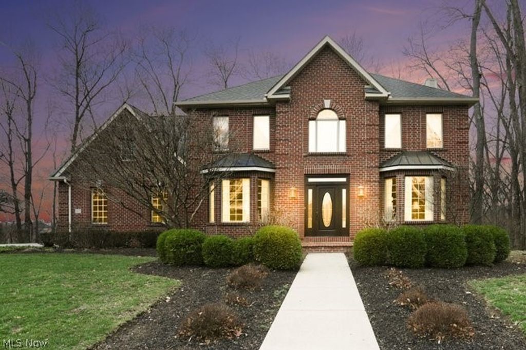 Photo of 1917 Nichole Circle, Lancaster, OH 43130 (MLS # 5196037)