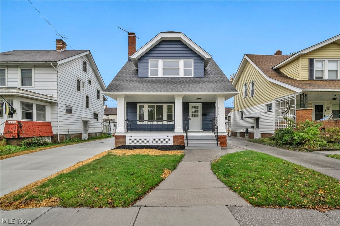 2077 Wyandotte Avenue