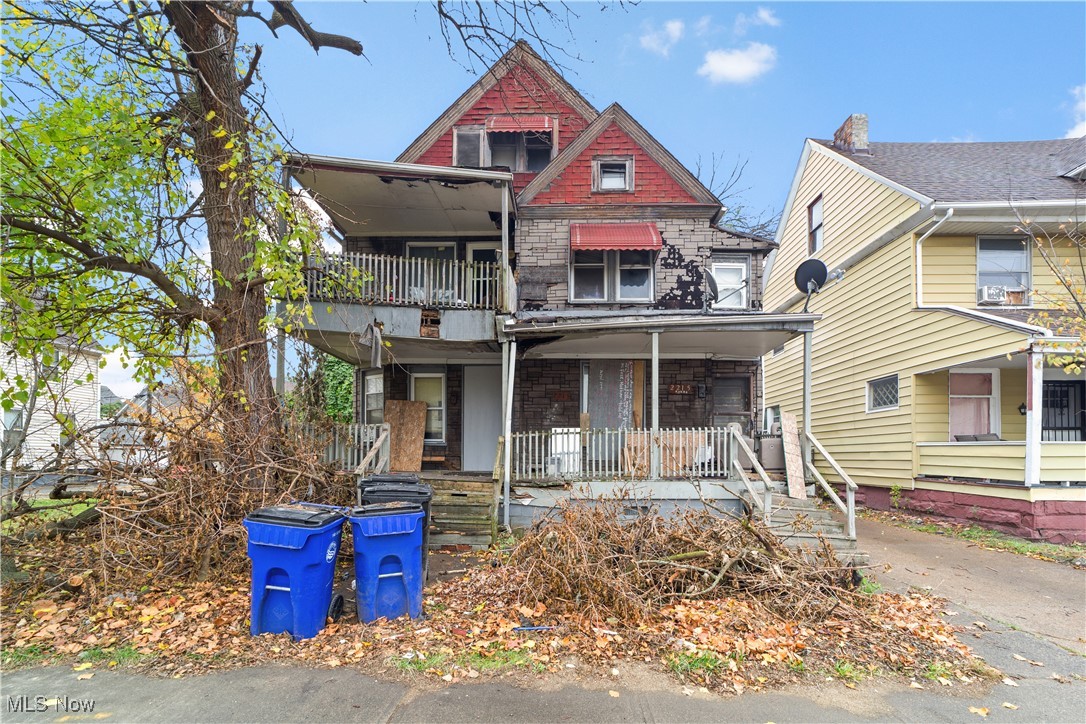 Welcome to 2215 E 85th St., this 2-family platted lot presents an exceptional opportunity for investors or buyers looking to renovate and capitalize on the growing Cleveland market. With a total living area of 2,210 square feet and a 2.5 story height, this property offers the potential to add significant value through upgrades and modernization. While the property is in need of TLC, its spacious layout. This is a must-see for anyone looking to invest in Cleveland's rapidly developing neighborhoods. Don’t miss out on this rare opportunity to create long-term value!