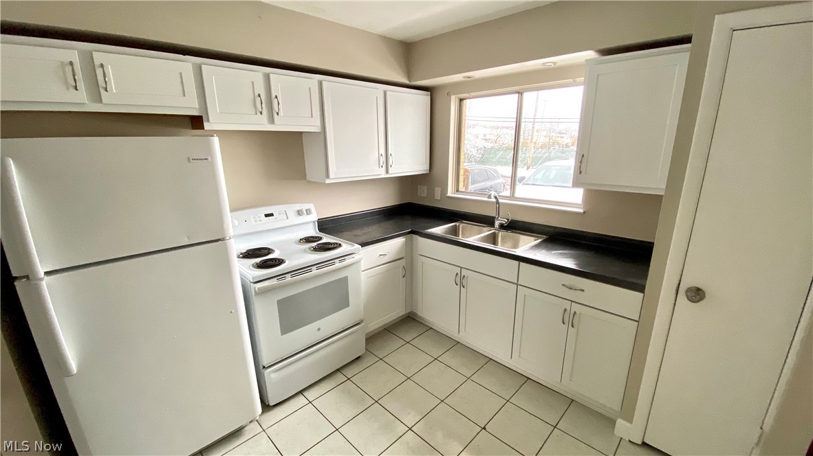 Colonial Park Condo 01 - Residential