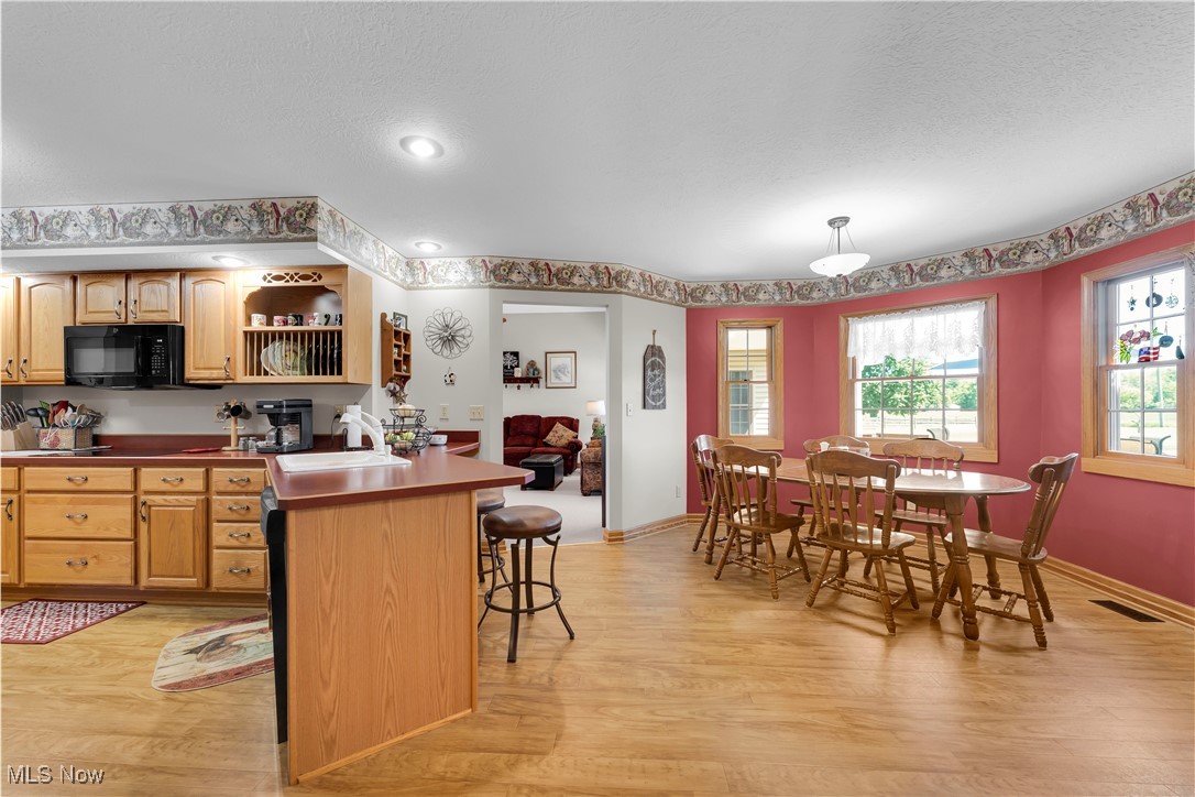 9903 Vermilion Road, Amherst, Ohio image 31