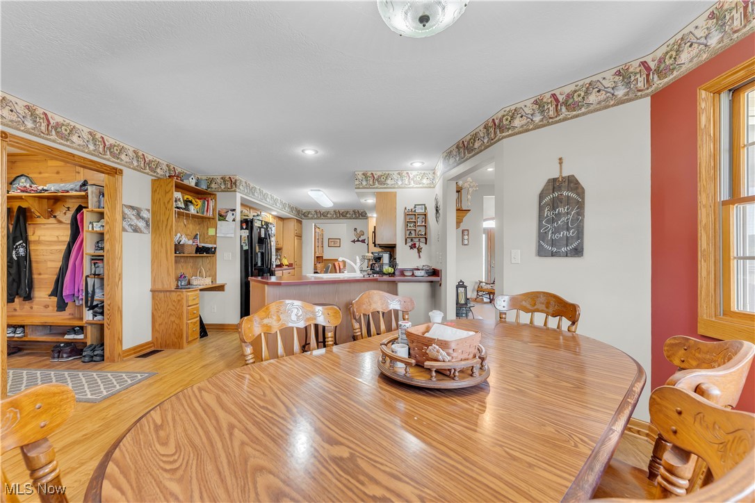 9903 Vermilion Road, Amherst, Ohio image 28