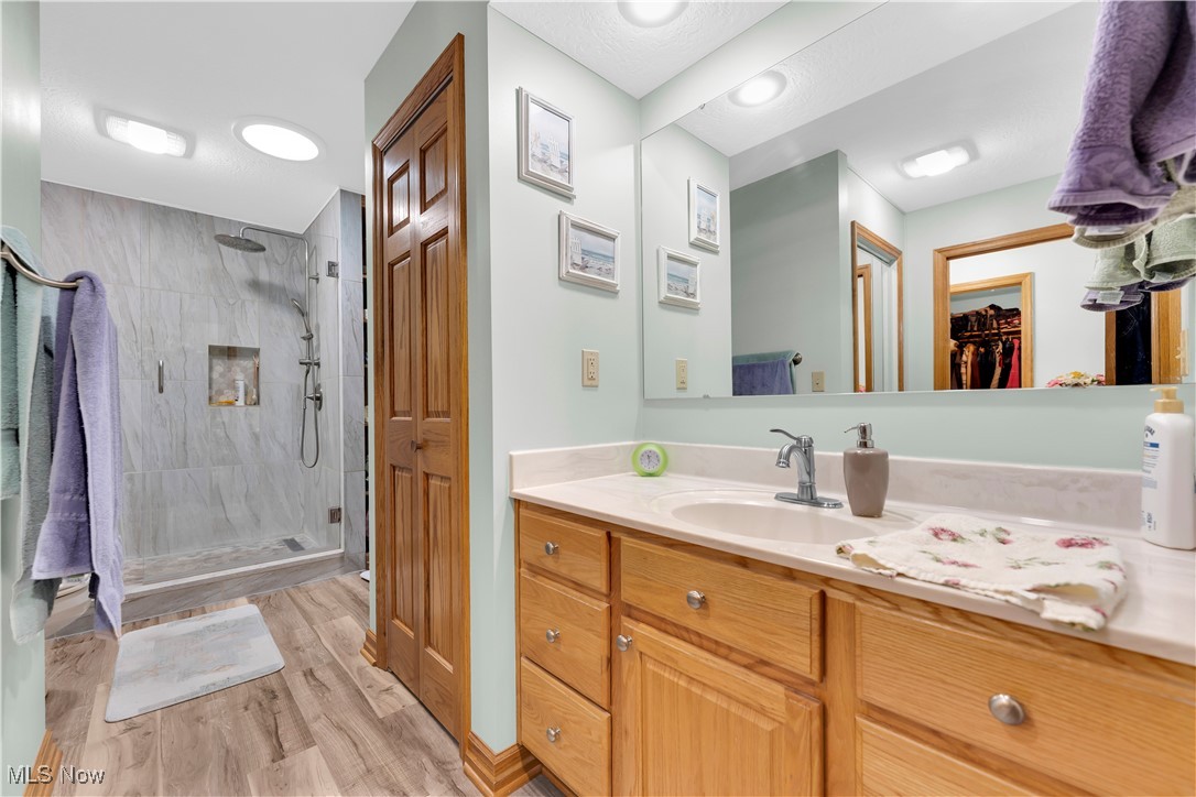 9903 Vermilion Road, Amherst, Ohio image 22