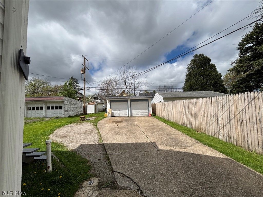 Photo of 3640 W 133rd Street, Cleveland, OH 44111 (MLS # 5206223)