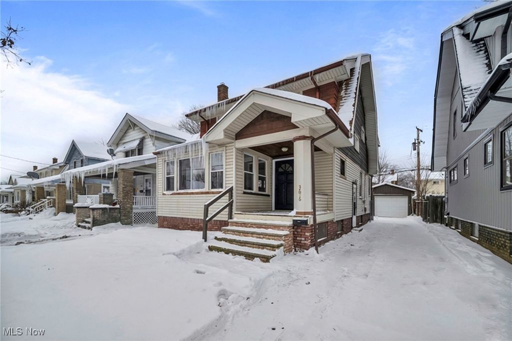 Photo of 3676 W 129th Street, Cleveland, OH 44111 (MLS # 5184147)