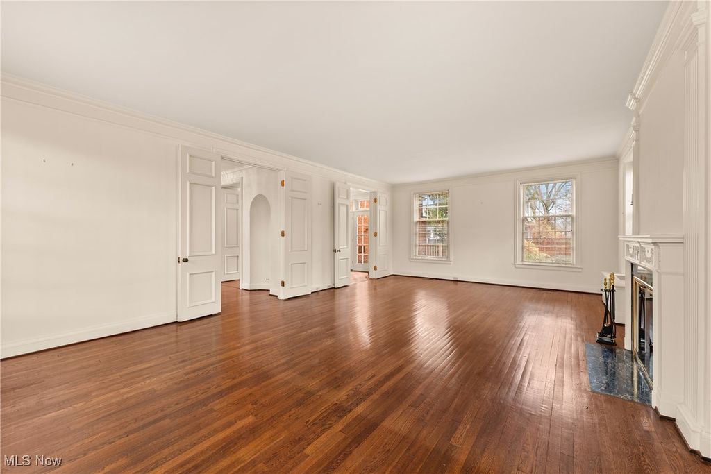 Photo of 13410 Lake Avenue, Lakewood, OH 44107 (MLS # 5171529)