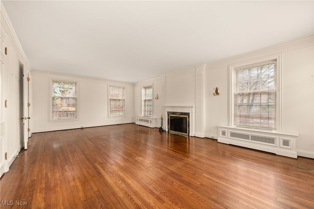 Photo of 13410 Lake Avenue, Lakewood, OH 44107 (MLS # 5171529)