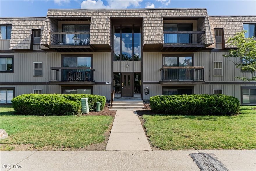 Country superstar Luke Bryan sings about the sunrise, and his work isn’t nearly as magnificent as THIS SUNRISE CONDO!!  Nestled in a cozy corridor inside North Royalton’s highly-coveted Sunrise Cove, this terrific townhome boasts two beautiful bedrooms, two breathtaking bathrooms, and a kaleidoscope of dazzling features.  From the moment you enter the home, you’ll take note of the newer and fetching flooring underfoot, the luscious living room, and the open dining area.  The captivating kitchen is stocked with newer appliances, and down the hall, you’ll find the bathrooms and the beautiful bedrooms.  (Just take note of that walk-in closet in the master suite!)  With an attached walk-out patio, a newer furnace (2019), in-unit laundry, a one-car garage, and a community that offers pools, party rooms, tennis courts, and so much more, there’s only one thing to ask:  When are you coming “home”?