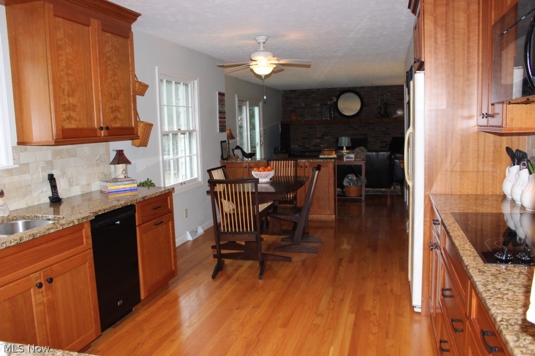 Connecticut Colony - Residential