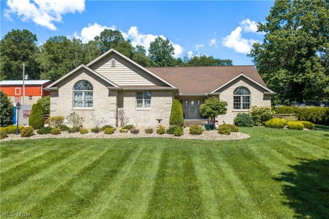 Homes For Sale - 2705 Crooked Run Road<br/> New Philadelphia, OH 44663