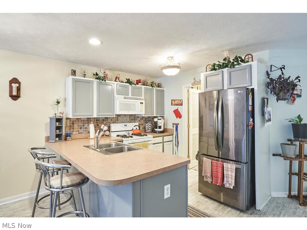 Forest View Xings Condo Ph 06 - Residential