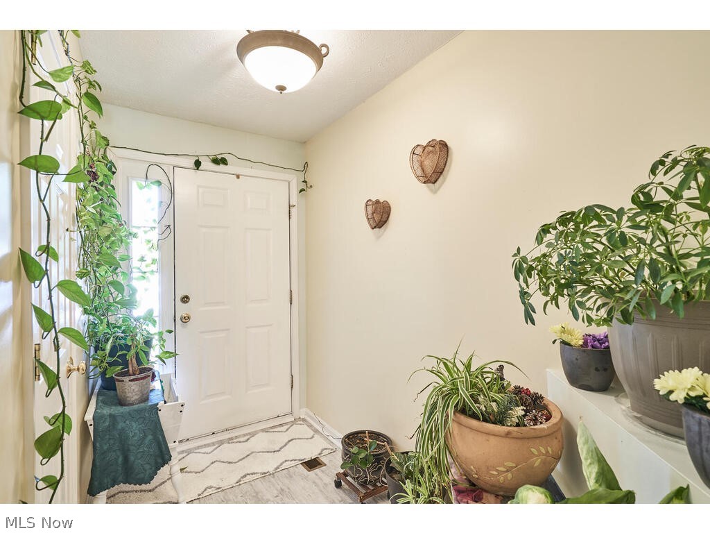 Forest View Xings Condo Ph 06 - Residential