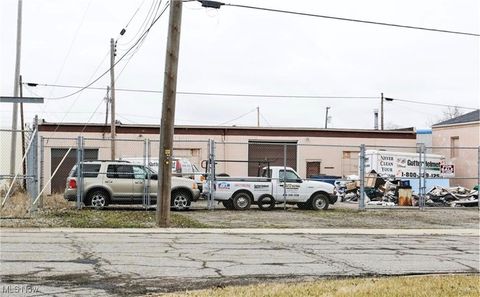 Tiny photo for 160 Eady Court, Elyria, OH 44035 (MLS # 5180300)