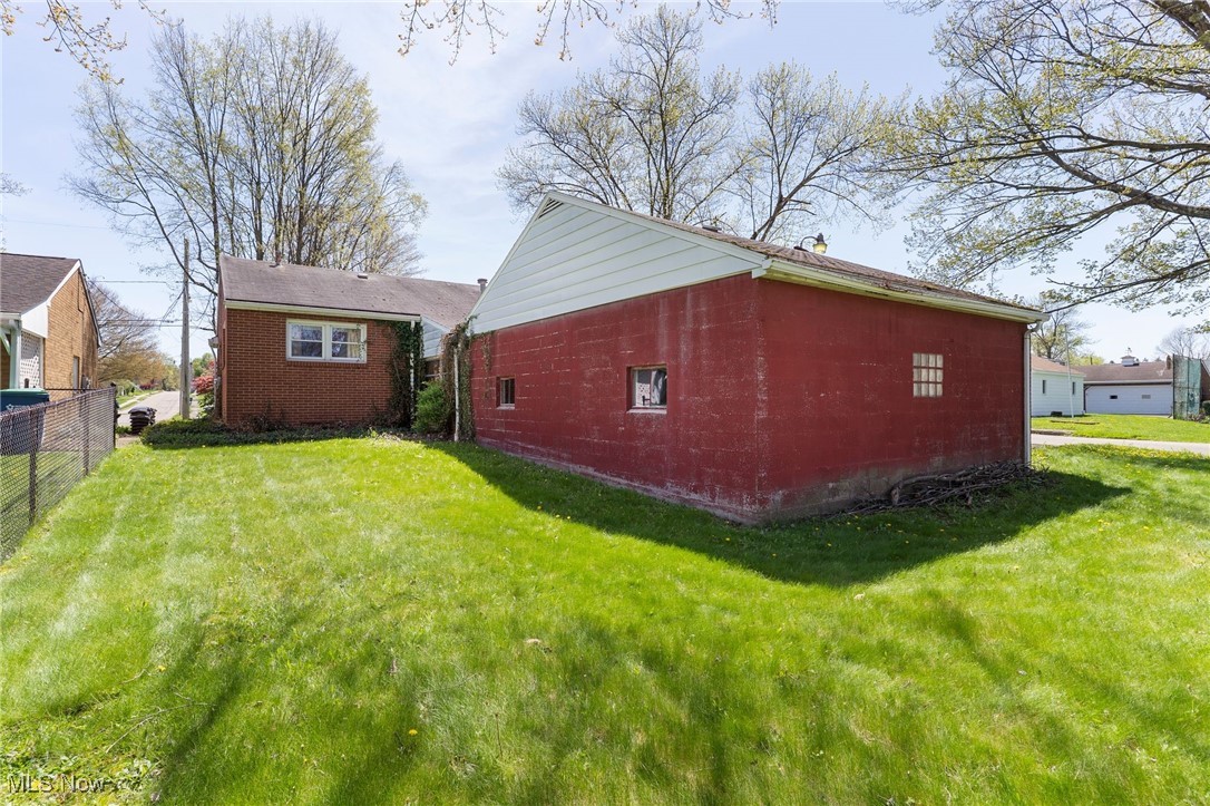 274 W Park Avenue, Hubbard, Ohio image 26
