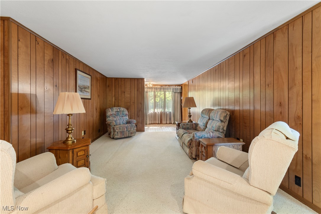 1239 Southwood Lane, North Canton, Ohio image 3