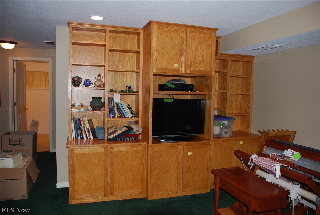 Sugar Bush Knolls - Residential