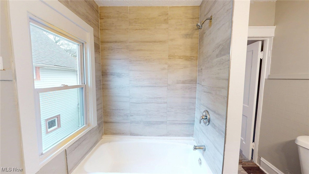 1599 W 116th Street, Cleveland, Ohio image 23