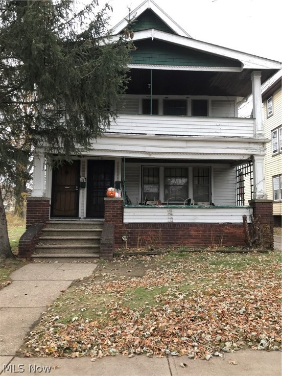 MULTI FAMILY DWELLING 6X6, LONG TERM TENANT ON FIRST FLOOR $500.00 a month, 2nd floor ready to be rented , upstairs front porch needs some work,