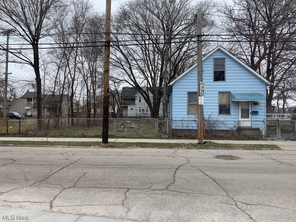 E Ackleys Surv - Residential