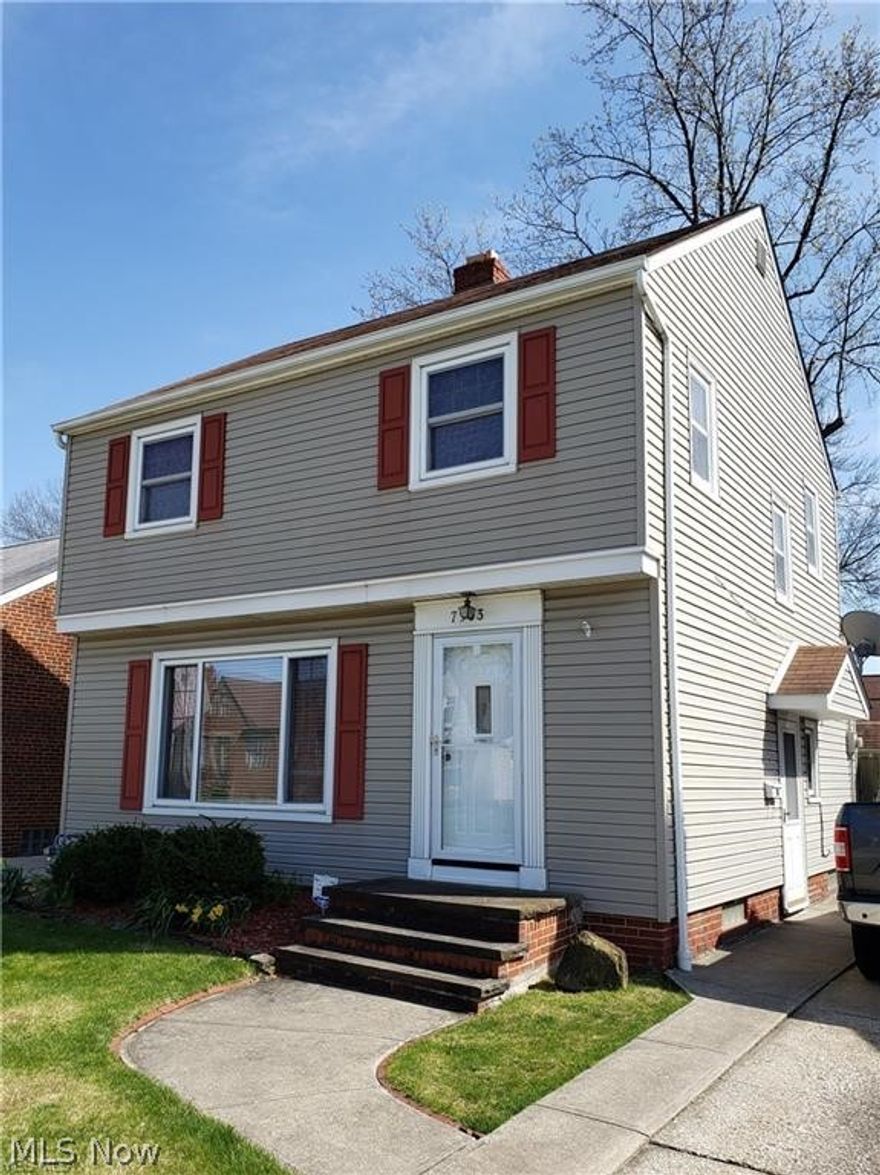 Welcome home to this spacious 3 bedroom 1.5 bath Parma colonial located in a desirable neighborhood. Hardwood floors remain in the dining and family rooms. Large eat-in kitchen is freshly painted with white cabinets and newer appliances. Second floor includes nice sized bedrooms and full bathroom.
