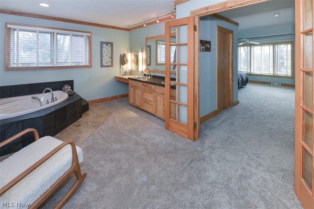 Sadler 01 - Residential