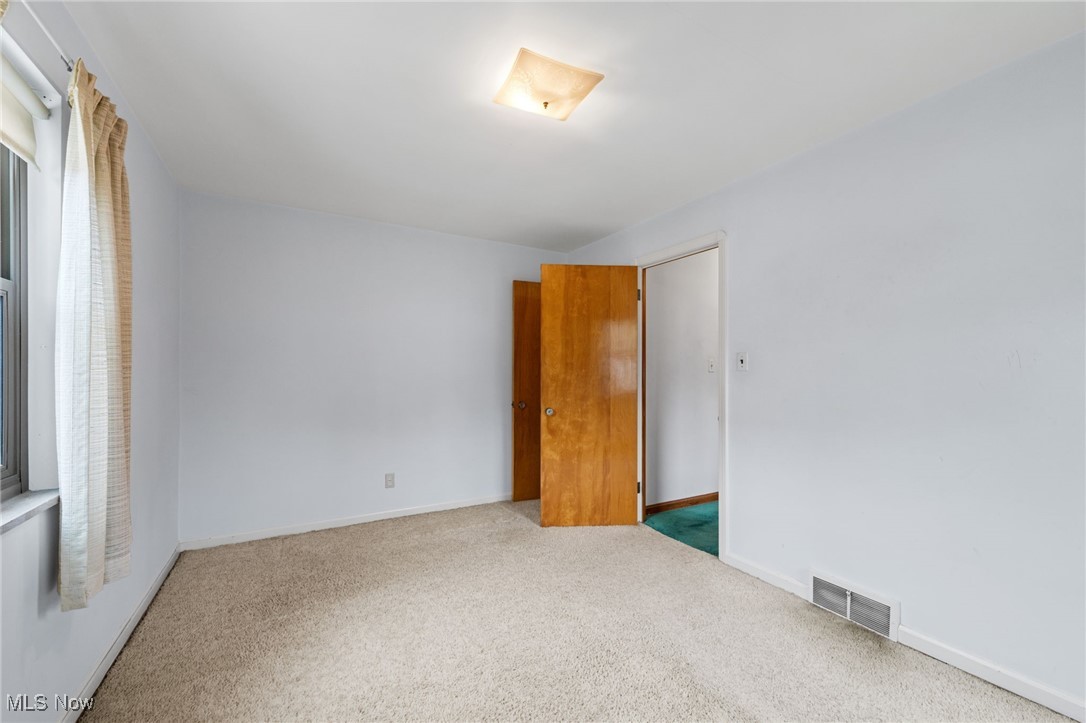 7801 Manorford Drive, Parma, Ohio image 13