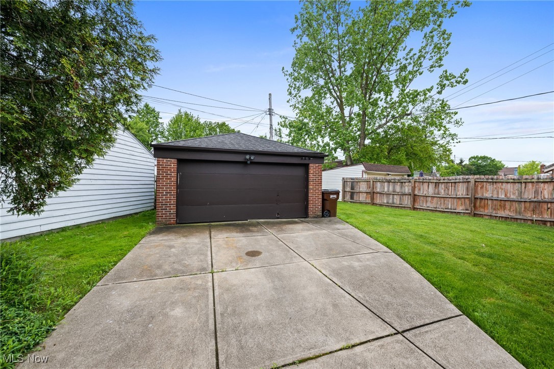 7801 Manorford Drive, Parma, Ohio image 21